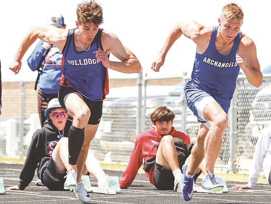 ACHS teams sweep meet; H-L turn in winning efforts