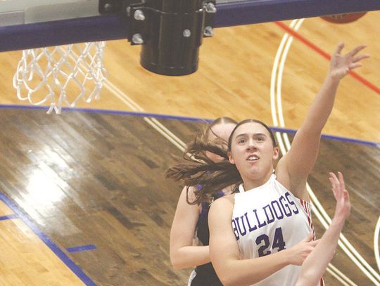 Bulldogs post pair of wins to imrove to 4-3