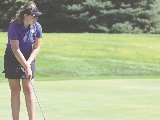 Bulldogs tee off at Oakland-Craig, BC