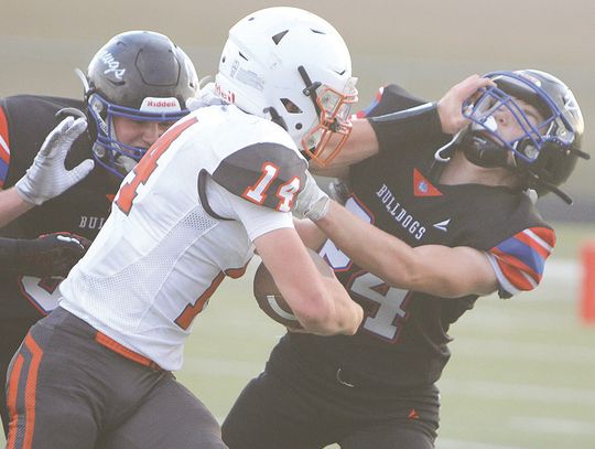 Defense takes a stand to lead Bulldogs to win