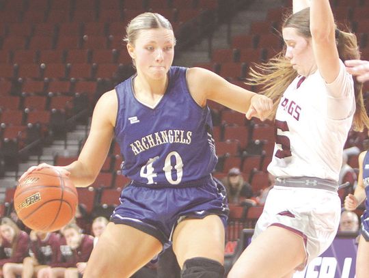 Defensive switch keys Defenders run past Silver Lake