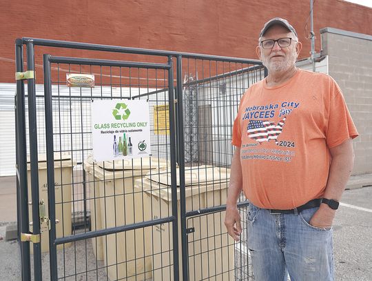 Nebraskans throw tons of glass into landfills