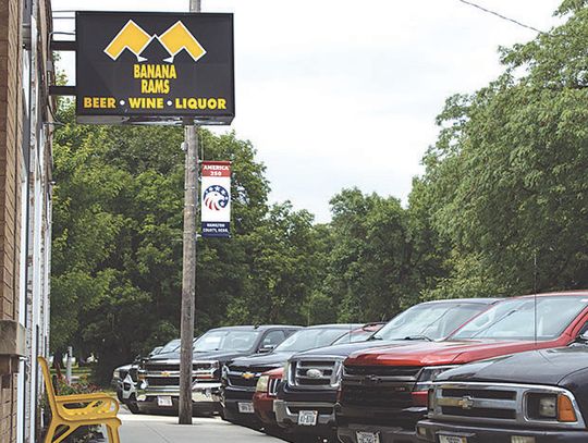 Small town bar raises glass to Village of Hordville