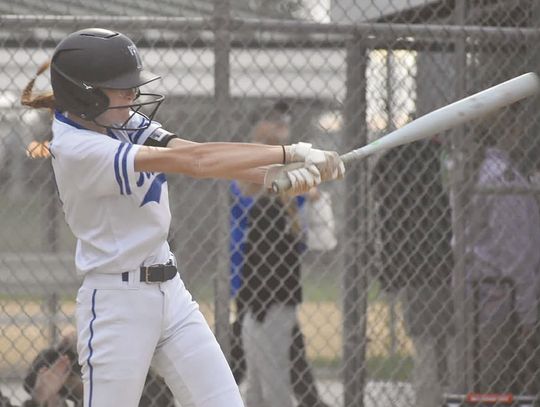 Titans win pair of games