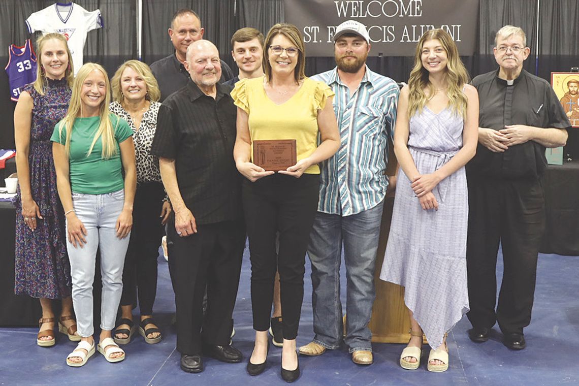 Dan Engel named Distinguished Alumni winner at HSF banquet