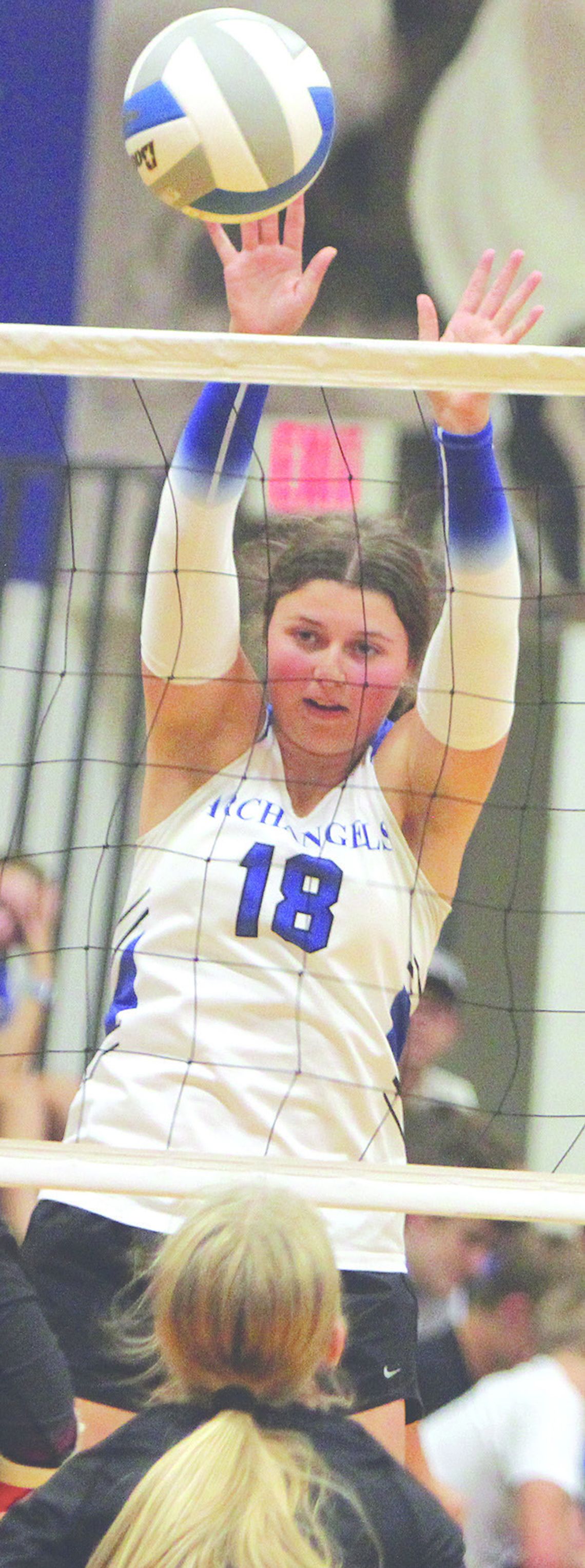 Defenders fall to Plainview in 5