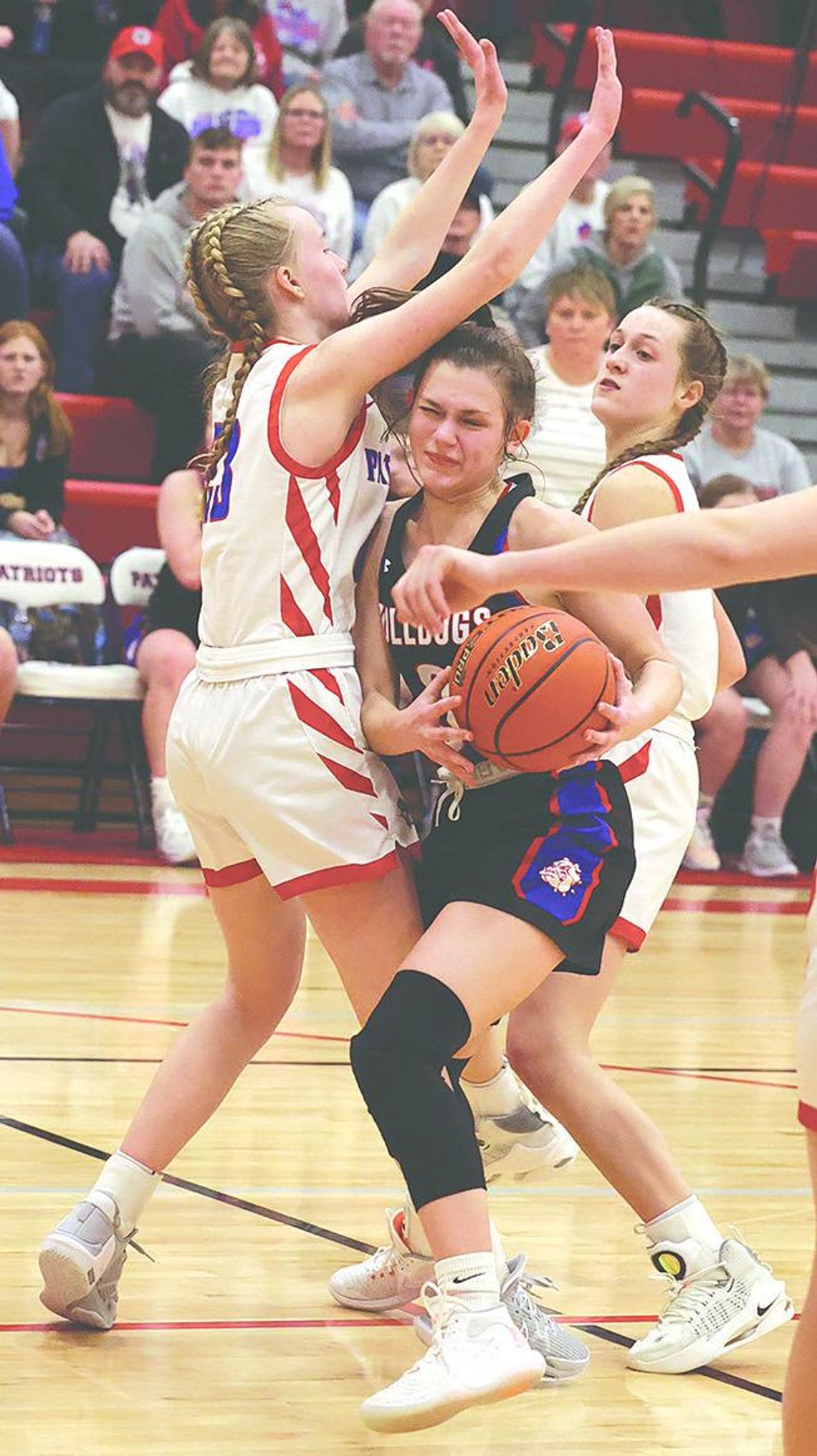 Groteluschen’s FT's send Bulldogs to districts