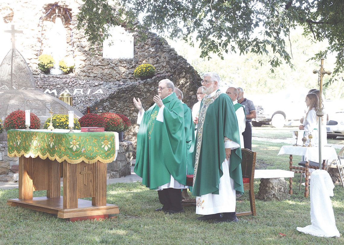 Mass of Unity brings Family of Parishes together