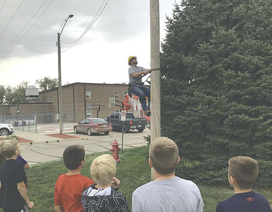 Students learn electrical safety from Cornhusker Power